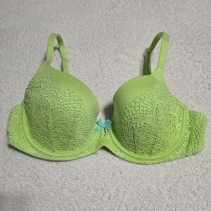 Victoria's Secret Lime Green  Bra.  Exceptional Preowned Condition Size 36c.